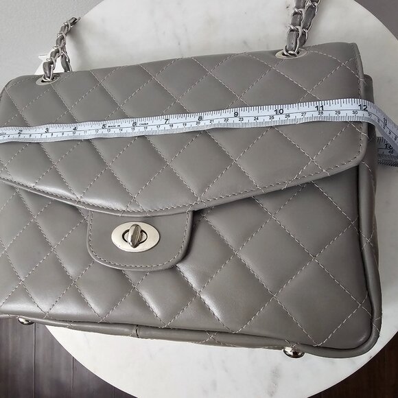 Quilted Leather Shoulder Bag - Picture 9 of 10